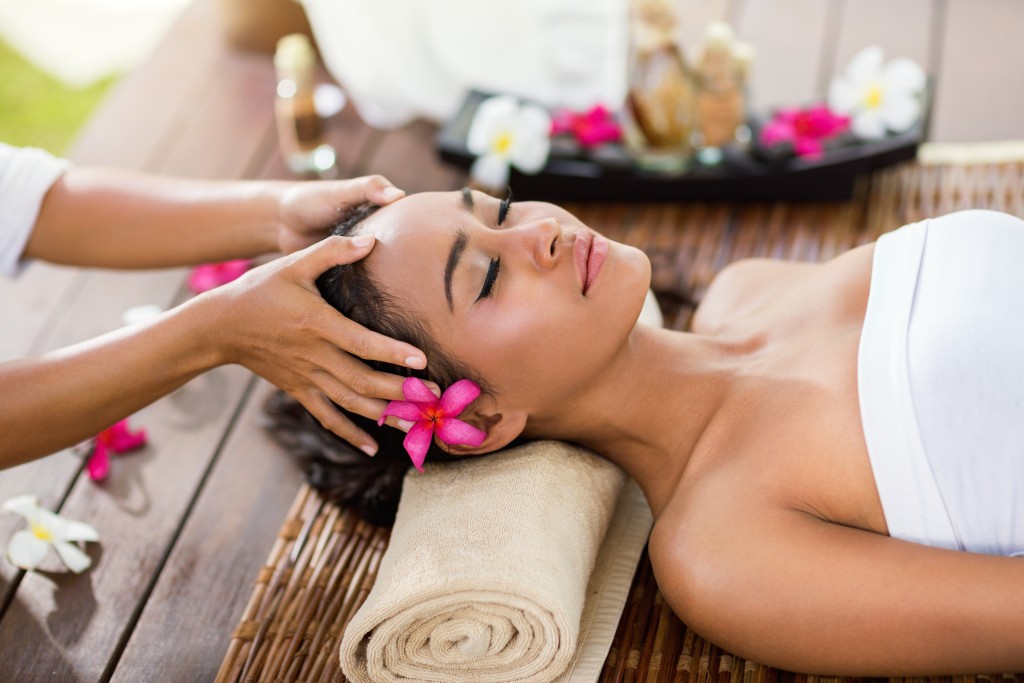 Phụ nữ rất thích chăm sóc sức khỏe tại spa Phụ nữ rất thích chăm sóc sức khỏe tại spa